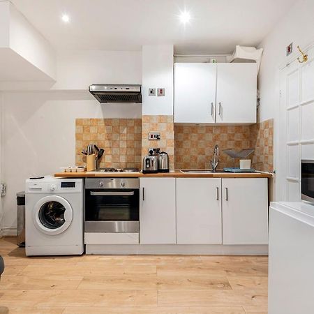Beautiful Hyde Park Studio Flat Apartment Лондон Екстериор снимка