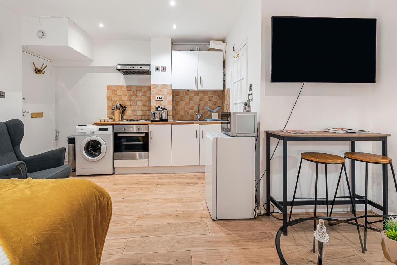 Beautiful Hyde Park Studio Flat Apartment Лондон Екстериор снимка